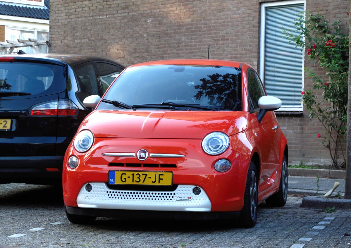 Fiat 500e 2016, живе фото