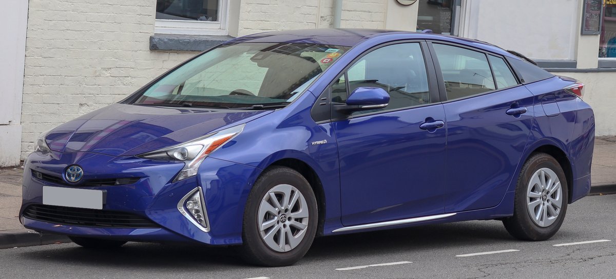 Toyota Prius четвертого покоління, живе фото