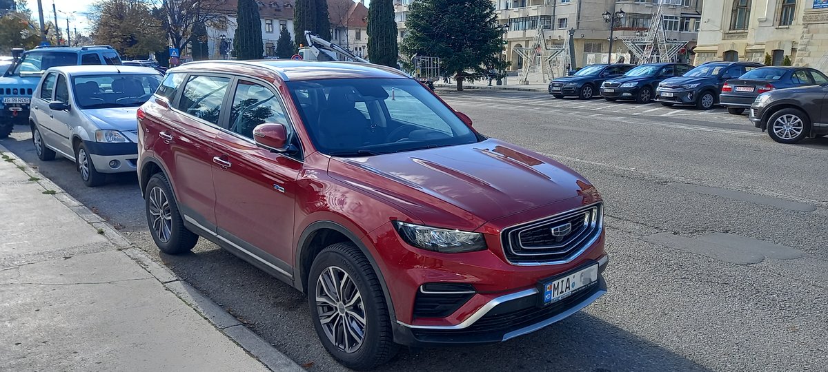 Geely Atlas Pro, живе фото