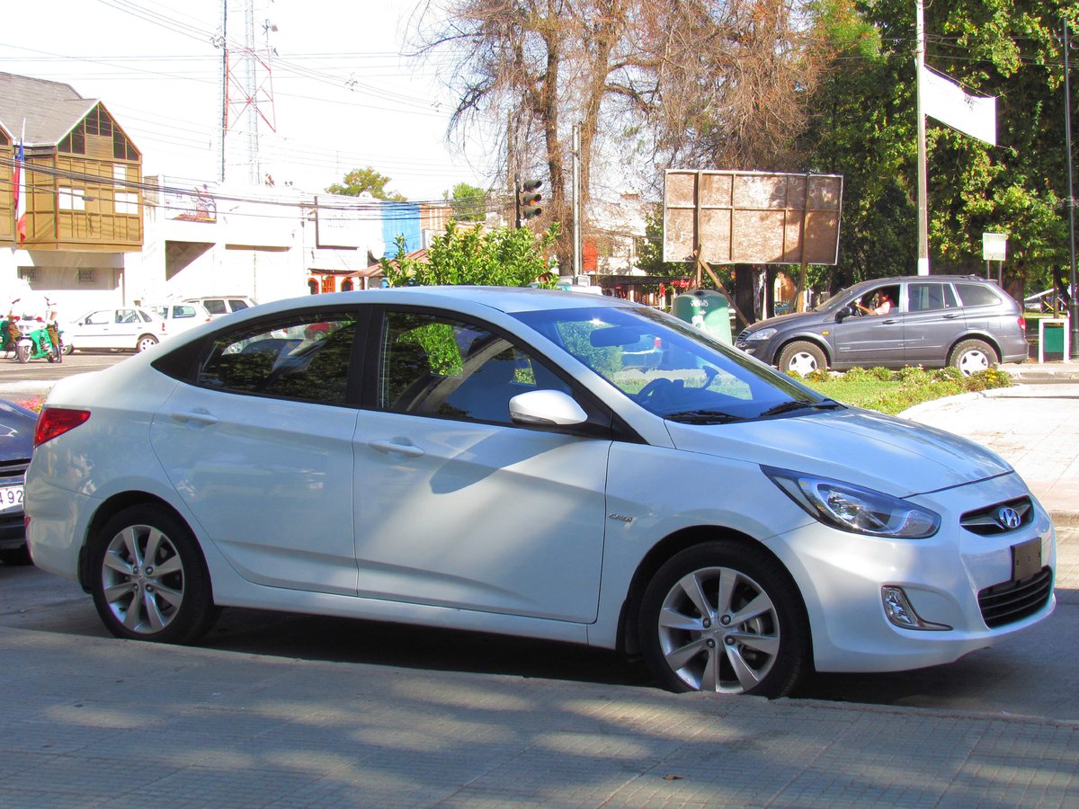 Hyundai Accent (RB) 2013, живе фото