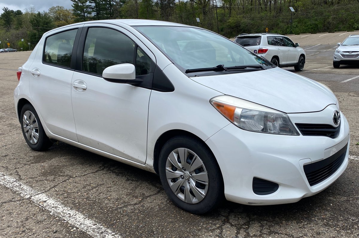 Toyota Yaris 2013, живе фото
